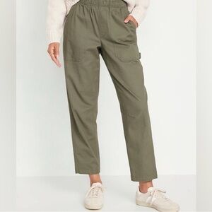 Old Navy Sage Green Women's Ankle Cargo Pulla Pants with comfort waistband